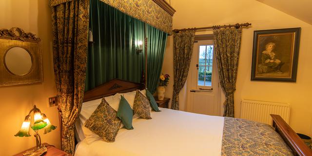 LOW RES Dovedale Cottages 69 ORIG SMOOTHED