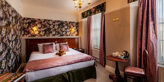 Old Hall 11rm 22 166466903