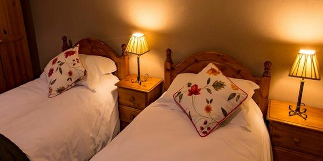 The Barrel Inn 6 Twin rm 28431058