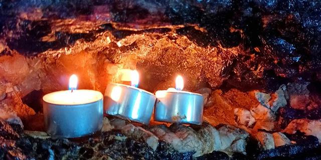 Treak cliff cavern candles