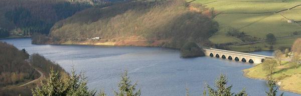 Yorkshire Bridge Inn ladybower reservoir 1220 x 620 1050616425